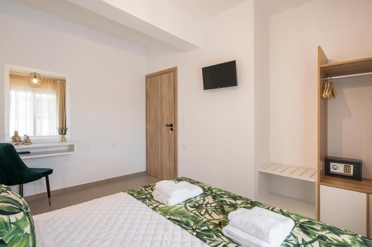 Indigo Blue Seaside Deluxe Apartments Kíssamos Exterior foto